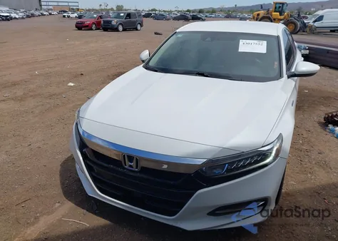 2020 Honda Accord Hybrid from USA, damaged, VIN 1HGCV3F10LA017946